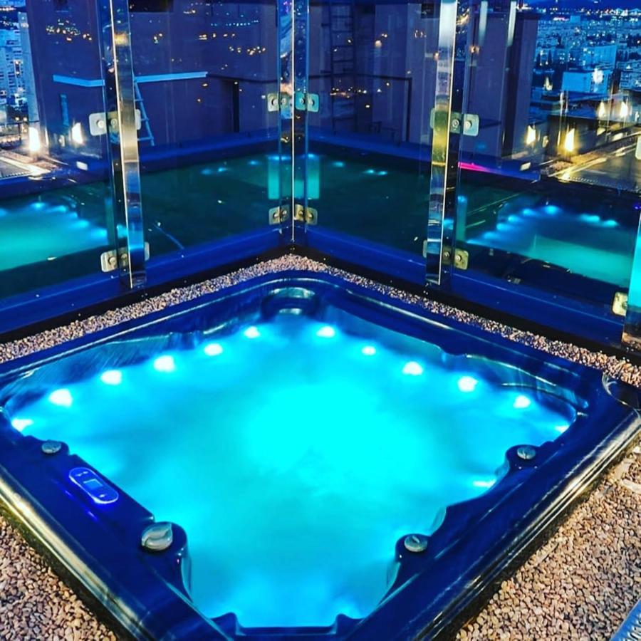 1 Room 60M2 Center Of Obolon Near River Side. With Terrace. 22 Floor Kiev Ngoại thất bức ảnh