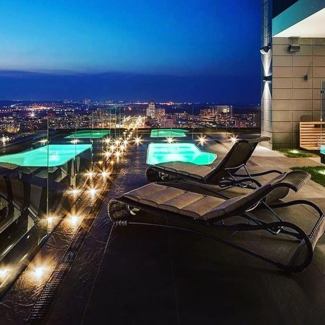 1 Room 60M2 Center Of Obolon Near River Side. With Terrace. 22 Floor Kiev Ngoại thất bức ảnh
